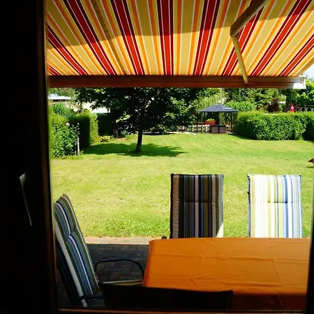 Ferienhaeuschen Direkt Am Wasser Inklusive 2 Boote Prázdninový dům *