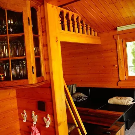 Ferienhaeuschen Direkt Am Wasser Inklusive 2 Boote Prázdninový dům *