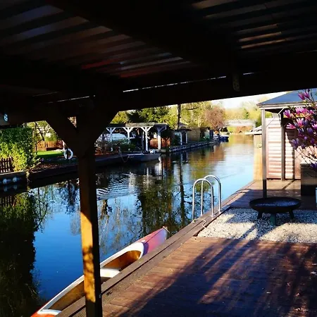 Ferienhaus Ferienhäuschen Direkt Am Wasser Inklusive 2 Boote *